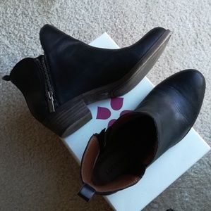 Lucky Brand Black Leather Booties